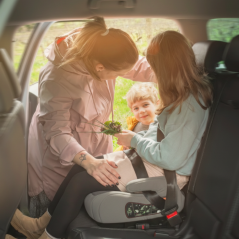 PETITE&MARS Podstawka samochodowa Optimus Pro i-Size 125 - 150 cm (22-36 kg)