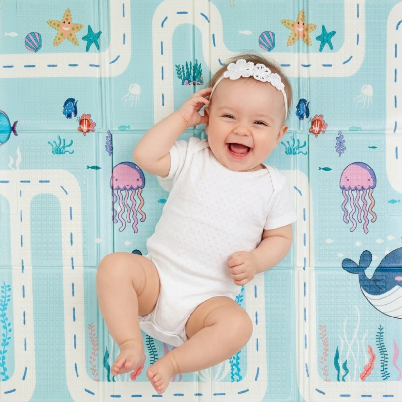 PETITE&MARS Podložka na hraní skládací Campy 120x120 cm - Varianty Campy: Ocean&Arabesca