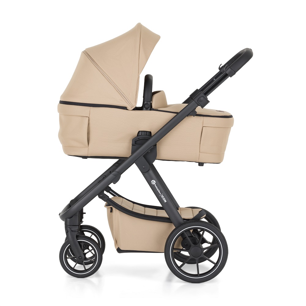 Pushchairs and Prams petiteetmars