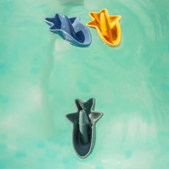 PETITE&MARS Hračky silikónové do kúpeľa Sharks 6m+