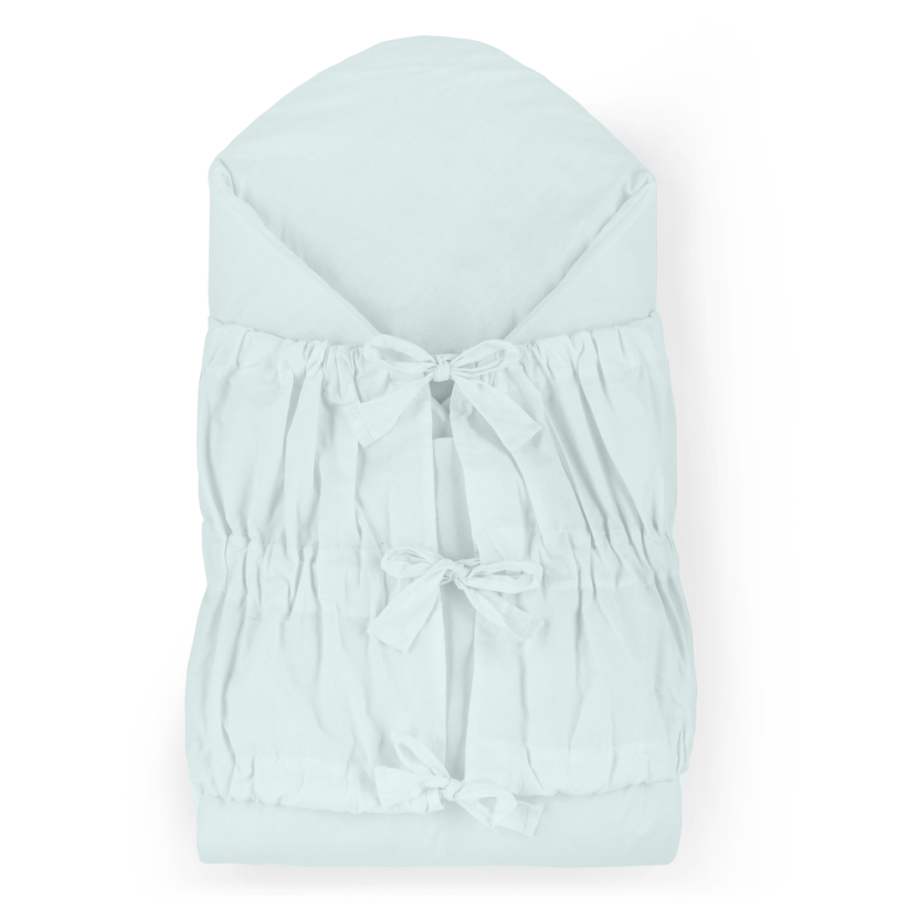 PETITE&MARS  Wiązany rożek z usztywnioną wkładką kokosową Nurse 75 x 75 cm - Warianty Nurse: Baby Blue