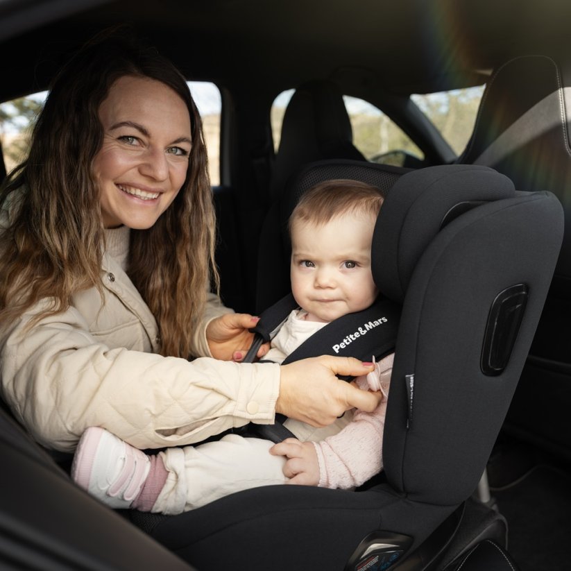 PETITE&MARS Car Seat Reversal Pro i-Size 40-105 cm (0-18 kg) - Variants of Reversal Pro: Caramel Brown